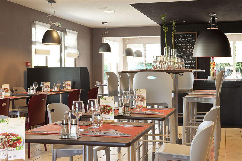 Campanile Livry-Gargan Hotel Restaurant photo